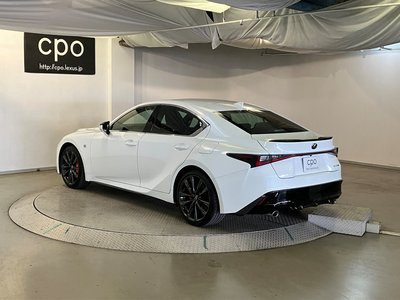 2025 Lexus IS photo 9
