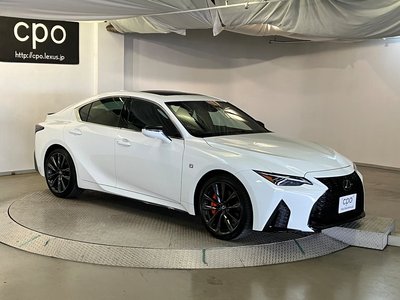 2025 Lexus IS photo 6