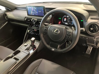 2025 Lexus IS photo 4