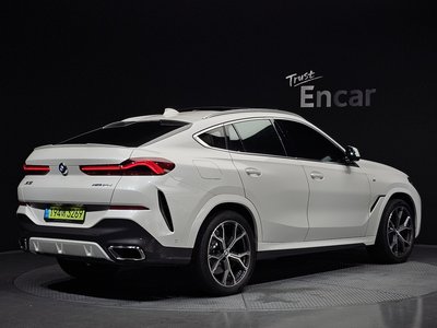 2021 BMW X6 — фото 3