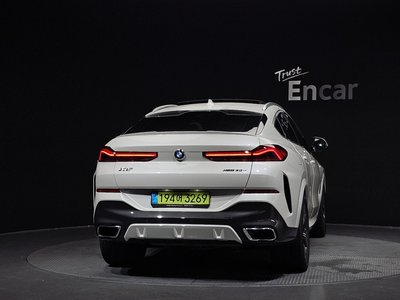 2021 BMW X6 — фото 4