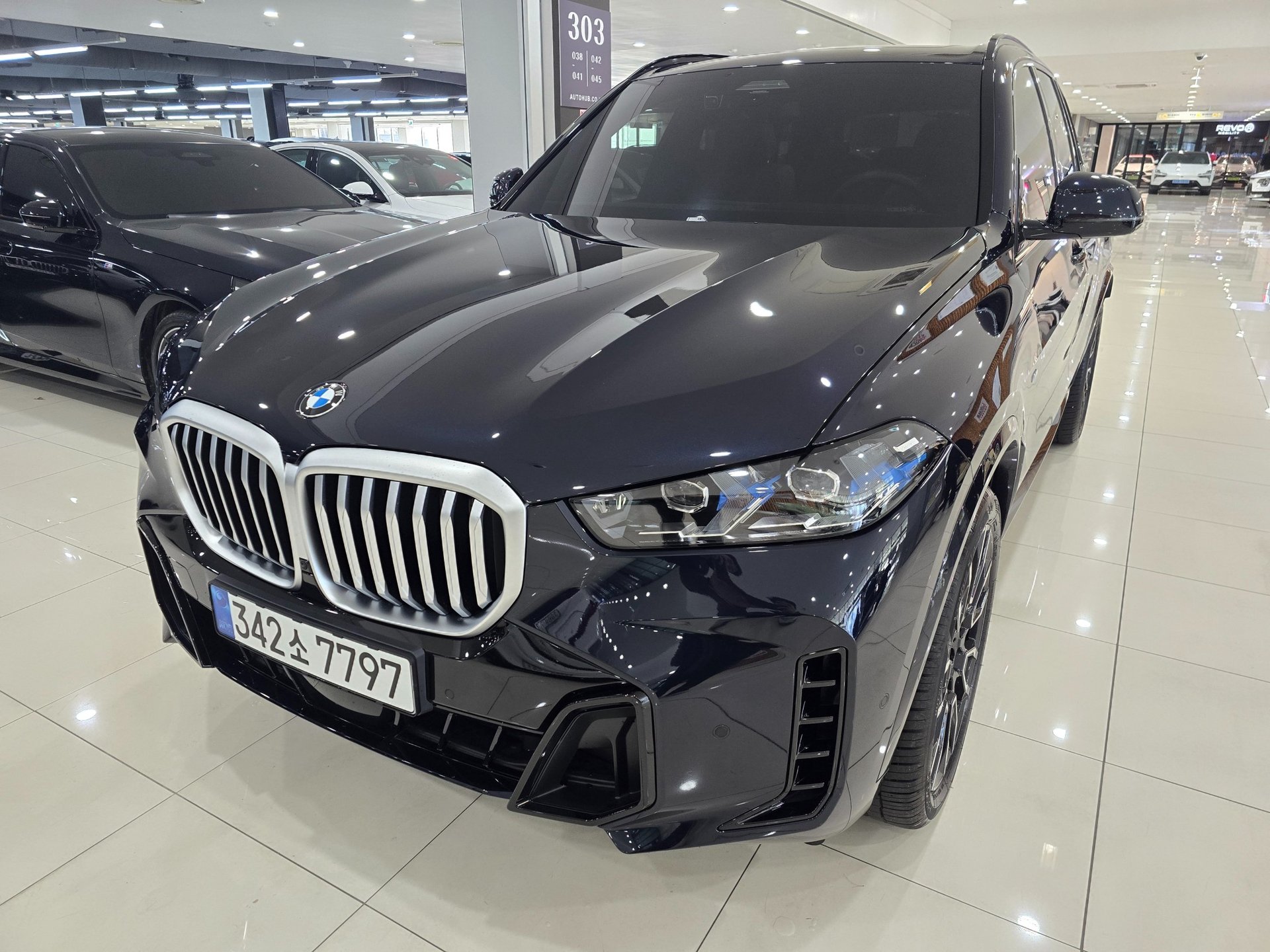 BMW X5 - View 1