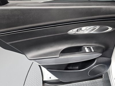صورة مصغرة 15 لـ 2023 Genesis GV70