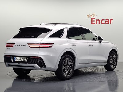 صورة 3 لـ 2023 Genesis GV70