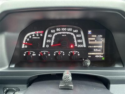 TOYOTA LAND CRUISER 70 - 6