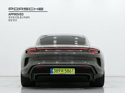 صورة 3 لـ 2025 Porsche TAYCAN