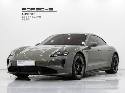 صورة 1 لـ 2025 Porsche TAYCAN