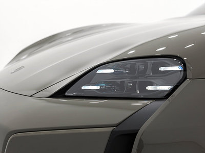 صورة مصغرة 11 لـ 2025 Porsche TAYCAN