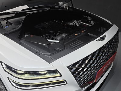 صورة 7 لـ 2023 Genesis GV80