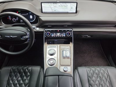 صورة 5 لـ 2023 Genesis GV80