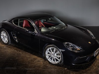 صورة 2 لـ 2019 Porsche 718