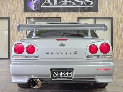 NISSAN SKYLINE - 10