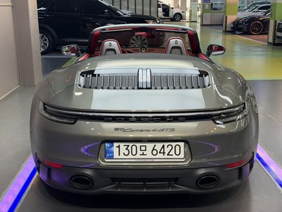 PORSCHE 911 - 6