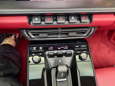 PORSCHE 911 - 8