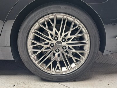 صورة 8 لـ 2021 GENESIS G90