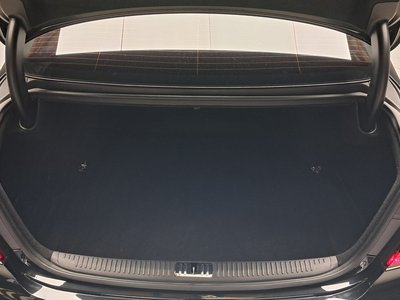 2021 Genesis G90 — миниатюра 39