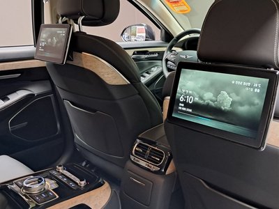 2021 Genesis G90 — миниатюра 29
