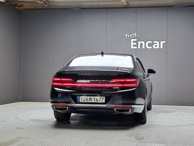 صورة 4 لـ 2021 GENESIS G90