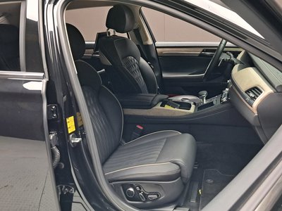 2021 Genesis G90 — миниатюра 18