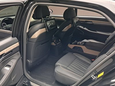 2021 Genesis G90 — миниатюра 16