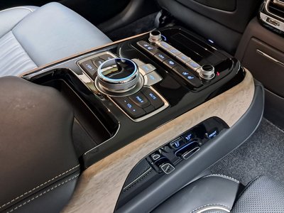 2021 Genesis G90 — миниатюра 35
