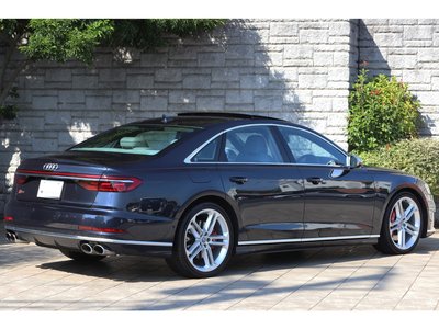 AUDI S8 - 7