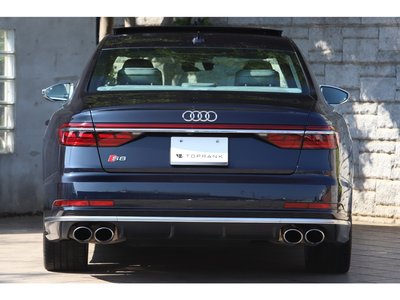AUDI S8 - 10