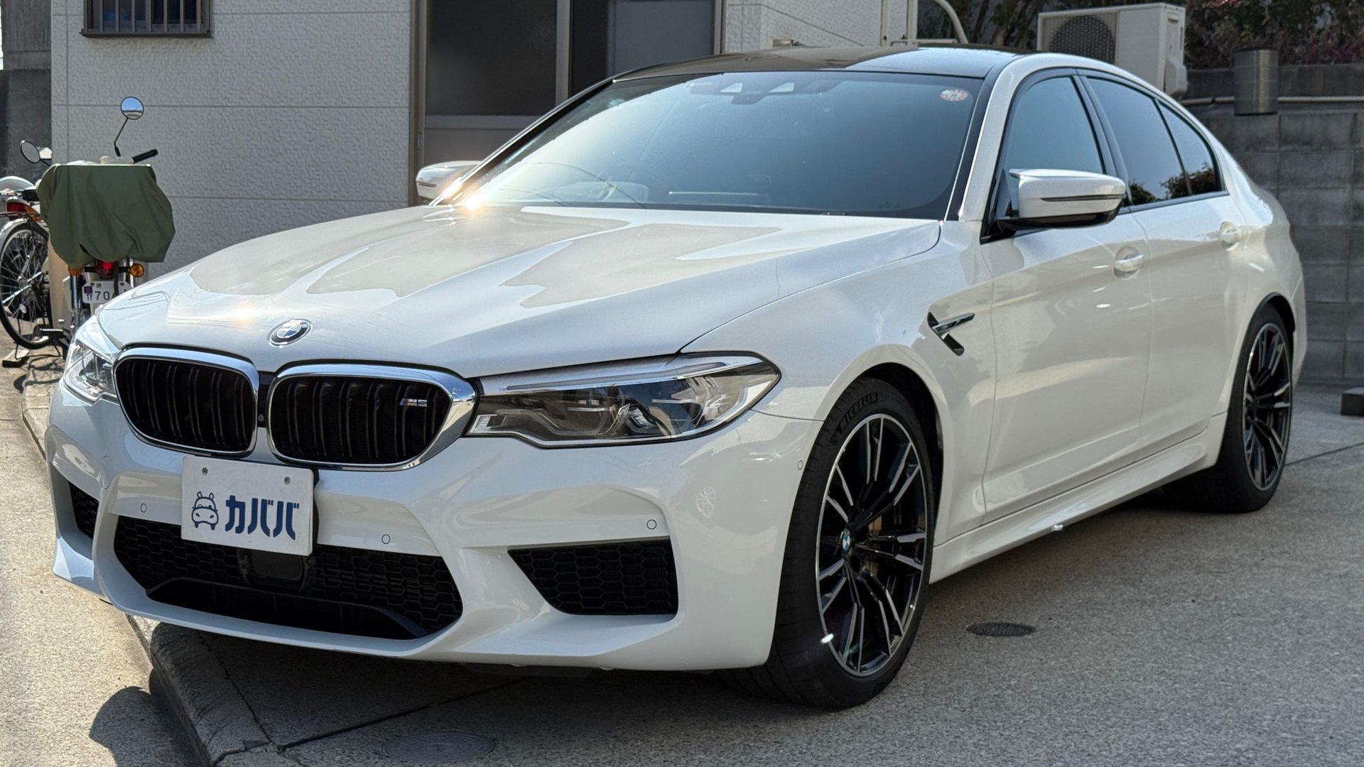 BMW M5 BASE GRADE - View 1