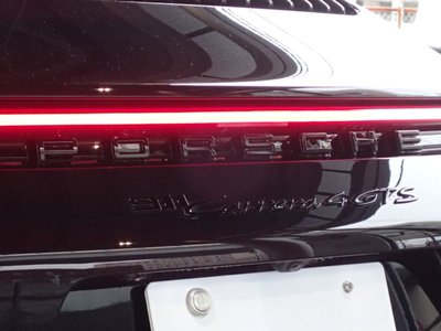 PORSCHE 911 - 9