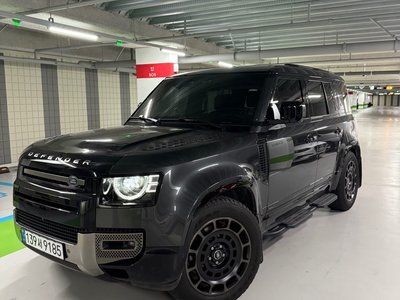 LAND ROVER DEFENDER - 8