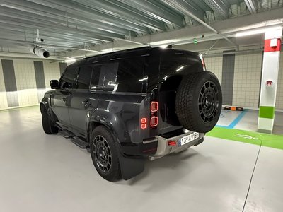 LAND ROVER DEFENDER - 7