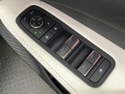2025 Lexus RX 缩略图 37