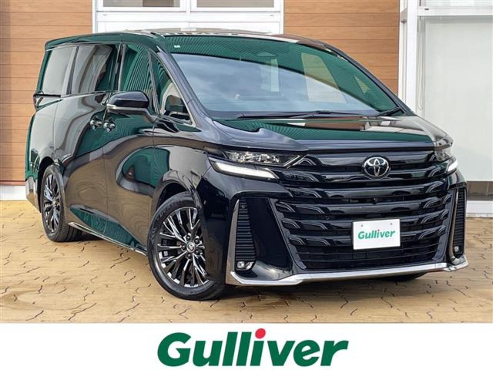 TOYOTA VELLFIRE - View 1
