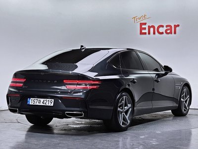 GENESIS G80 (RG3) - 2