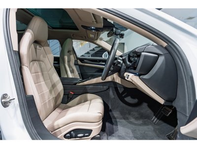 PORSCHE PANAMERA - 3