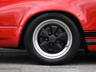 PORSCHE 911 - 10