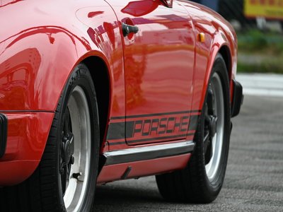 صورة مصغرة 44 لـ 1988 Porsche 911