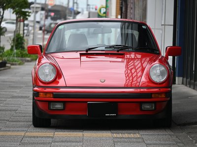 PORSCHE 911 - 4