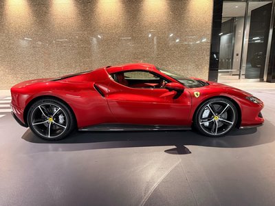 2025 Ferrari 296 GTS 缩略图 7