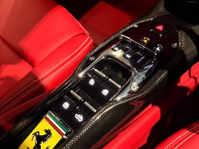2025 Ferrari 296 GTS 缩略图 19