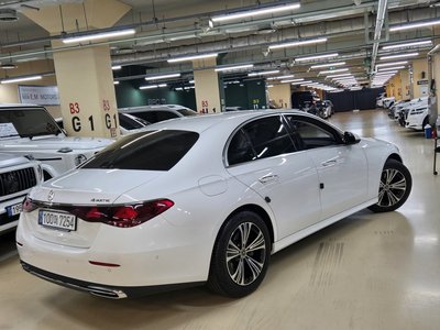 MERCEDES-BENZ E-CLASS - 4