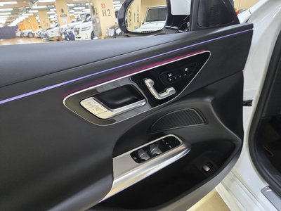 MERCEDES-BENZ E-CLASS - 10