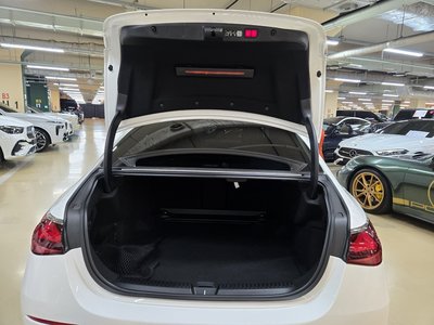 MERCEDES-BENZ E-CLASS - 7