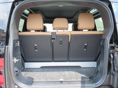 2025 LAND Rover DEFENDER — миниатюра 28
