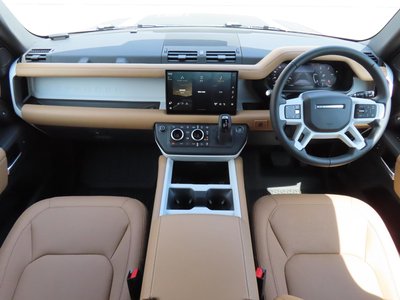 2025 LAND Rover DEFENDER — фото 10