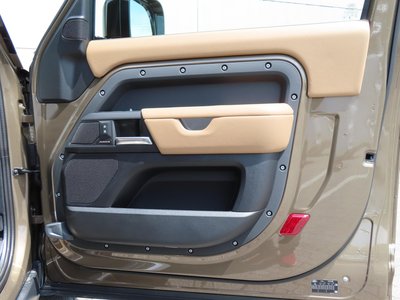 2025 LAND Rover DEFENDER — миниатюра 26