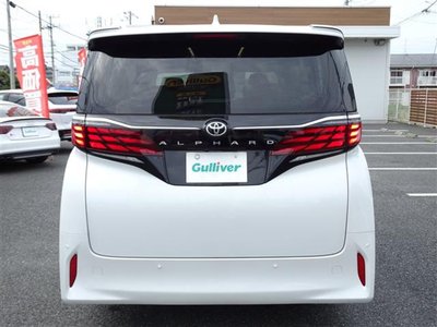 2025 Toyota ALPHARD — фото 8