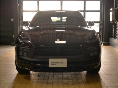 PORSCHE MACAN - 3