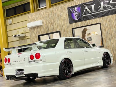 NISSAN SKYLINE - 2