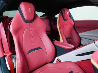 2024 FERRARI ROMA thumbnail 12